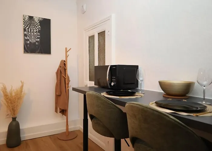 Neuf Design - Tram & Centre A Proximite